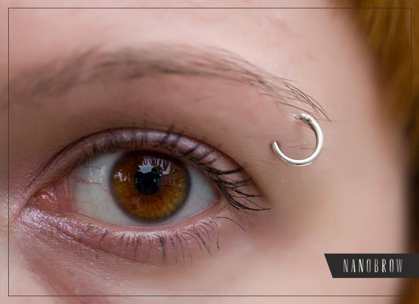 Piercing φρυδιών βήμα προς βήμα